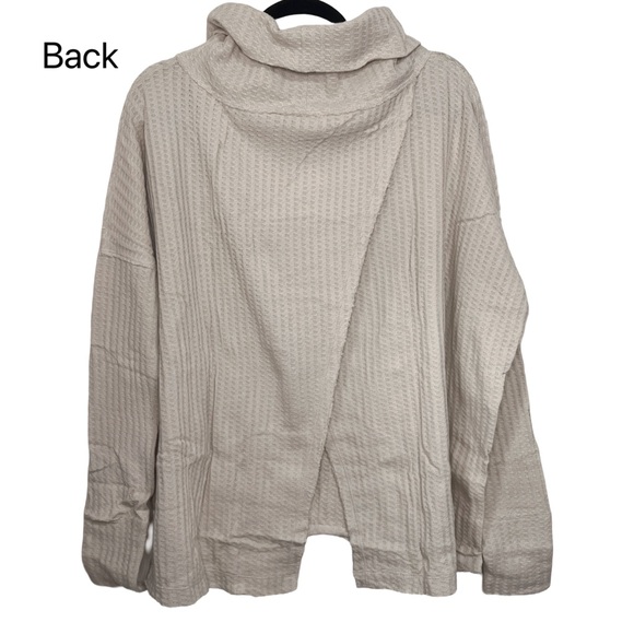 NWT Free People Juicy Long Sleeve Mock Neck Top in Stone Cold - Picture 4 of 10